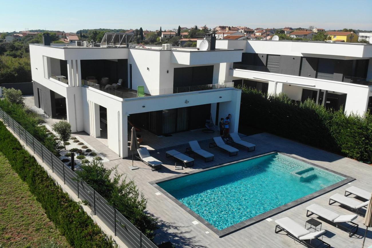 Villa Ula In Pula With Heated Pool And Sauna Ngoại thất bức ảnh
