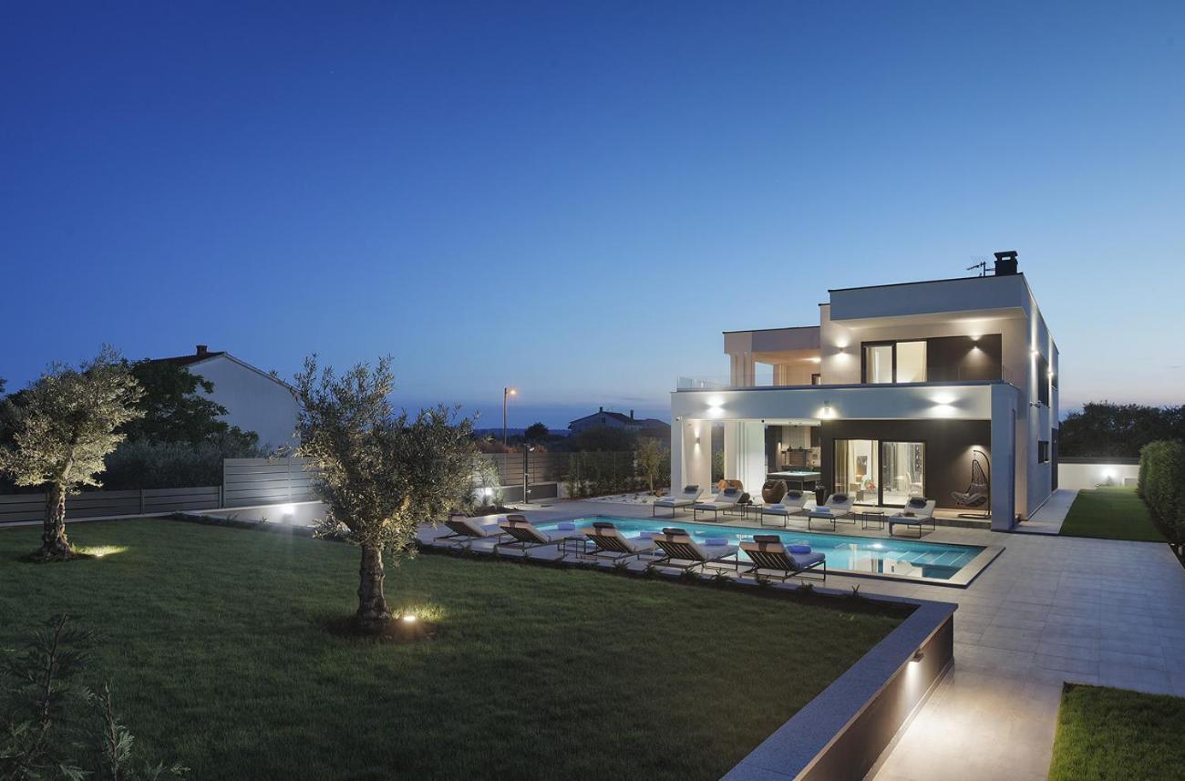 Villa Ula In Pula With Heated Pool And Sauna Ngoại thất bức ảnh